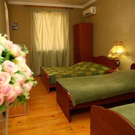 Guest House Milana Sukhumi Exterior foto